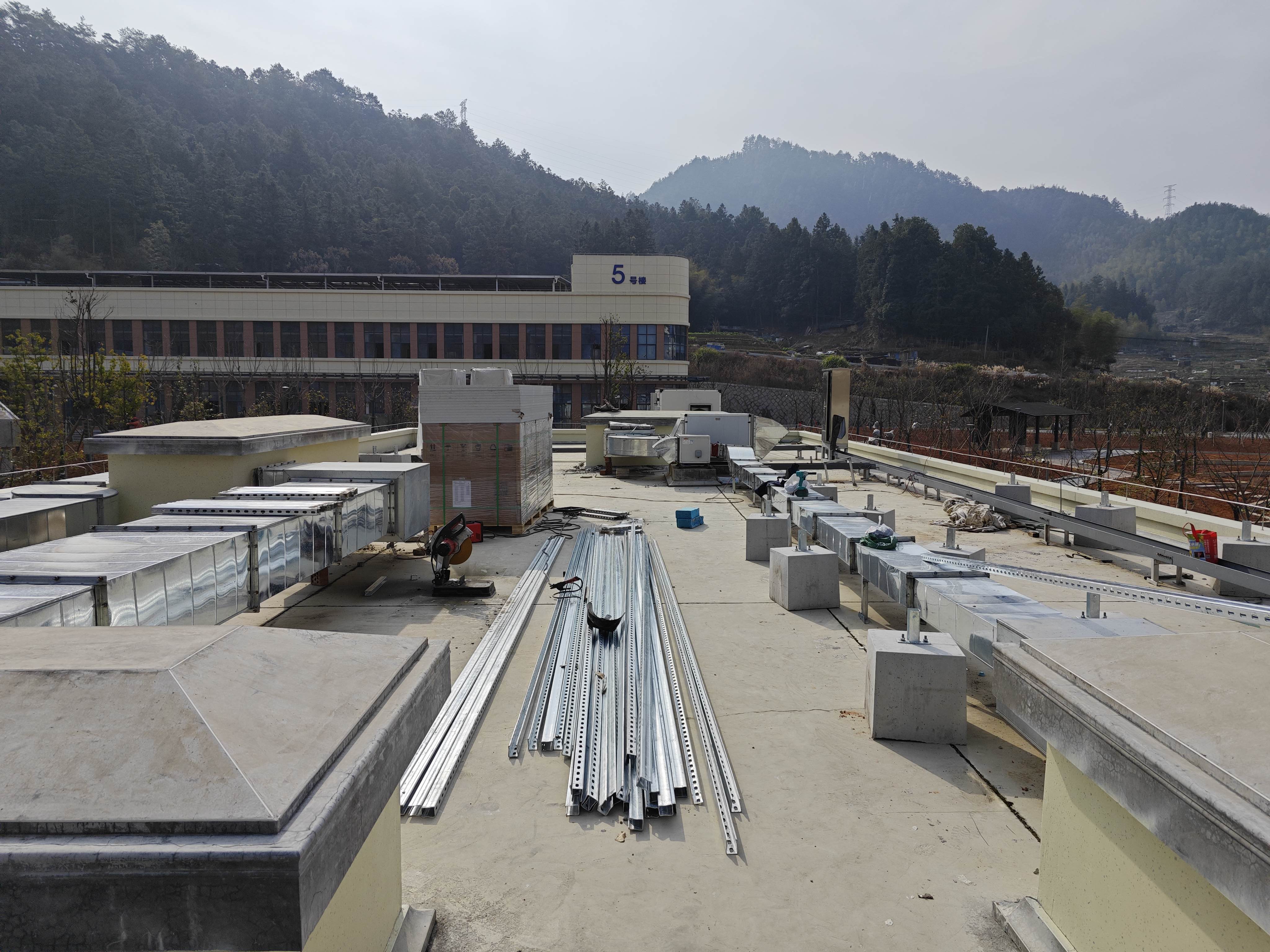 Laundry building under construction