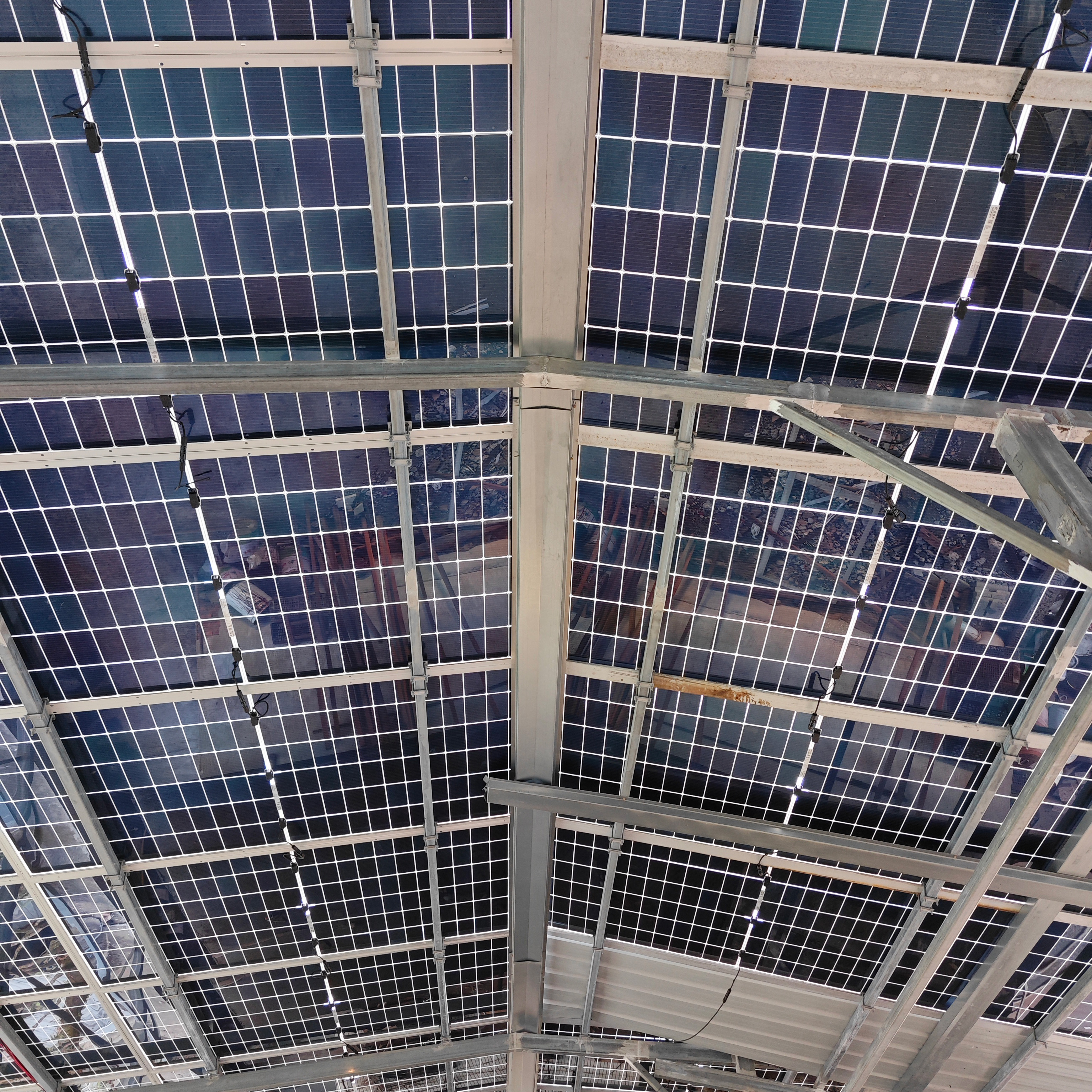 Sunroom-style PV array